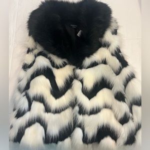 Bebe faux fur vest *Brand new
